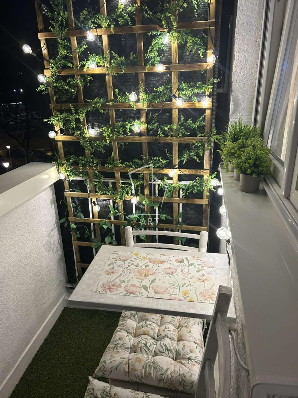 Stan na prodaju u Beogradu, Novi Beograd blok 11C (Stari Merkator), 19m2, cena 128000 evra