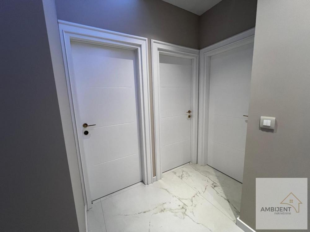 Stan na prodaju u Beogradu, Bulbulder, 162m2, cena 486000 evra