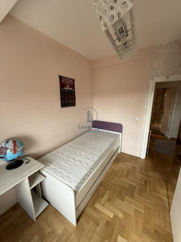 Stan na prodaju u Beogradu, Rakovica, 130m2, cena 325000 evra