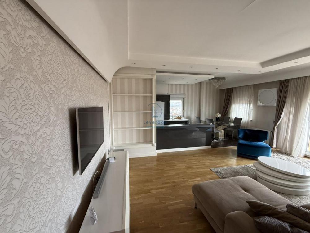 Stan na prodaju u Beogradu, Rakovica, 130m2, cena 325000 evra