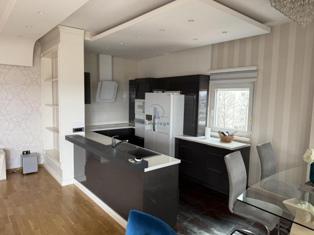 Stan na prodaju u Beogradu, Rakovica, 130m2, cena 325000 evra