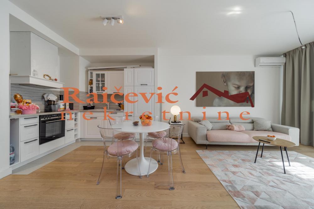 Stan na prodaju u Beogradu, Beograd na vodi, trosoban, 74m2, cena 425000 evra