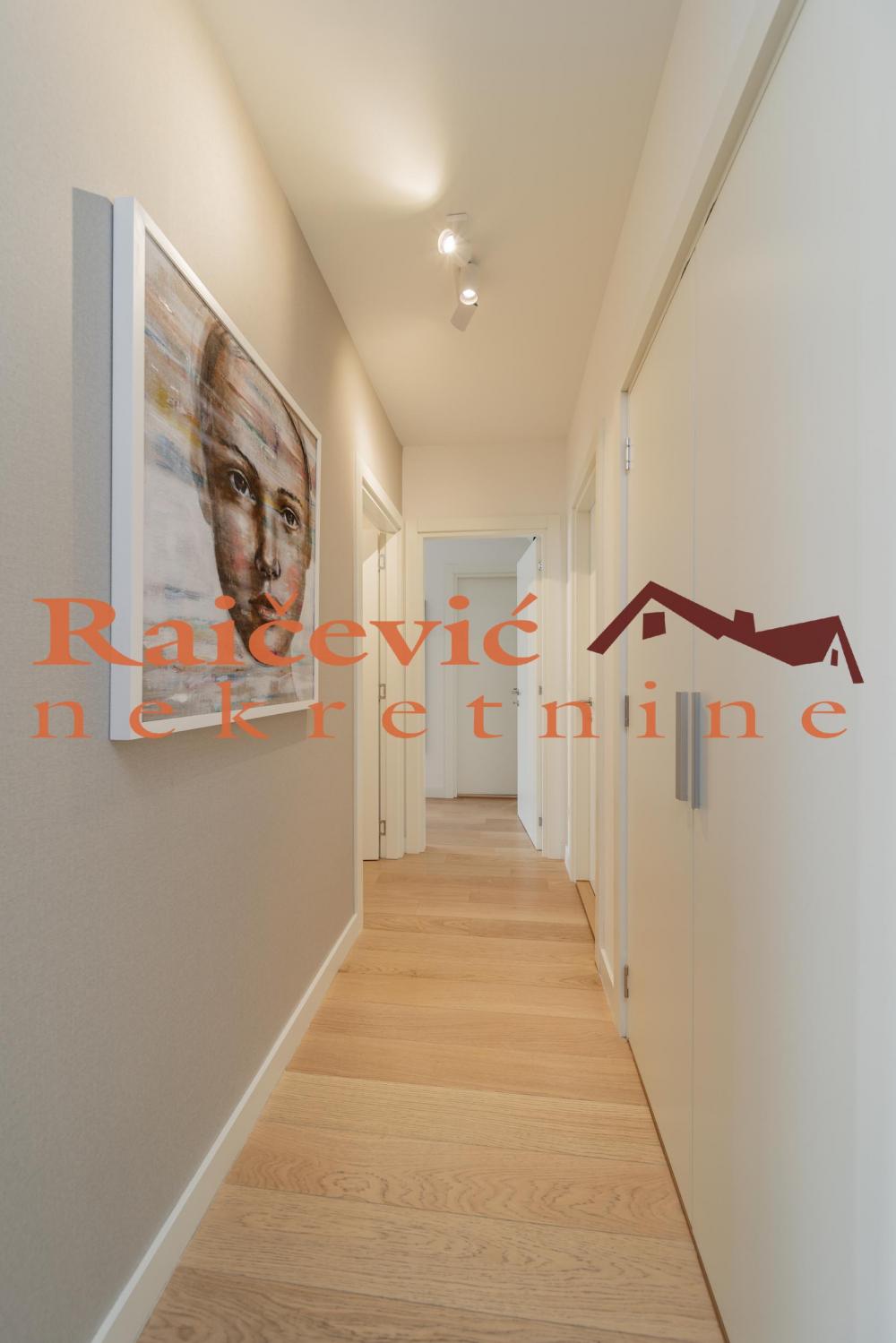 Stan na prodaju u Beogradu, Beograd na vodi, trosoban, 74m2, cena 425000 evra