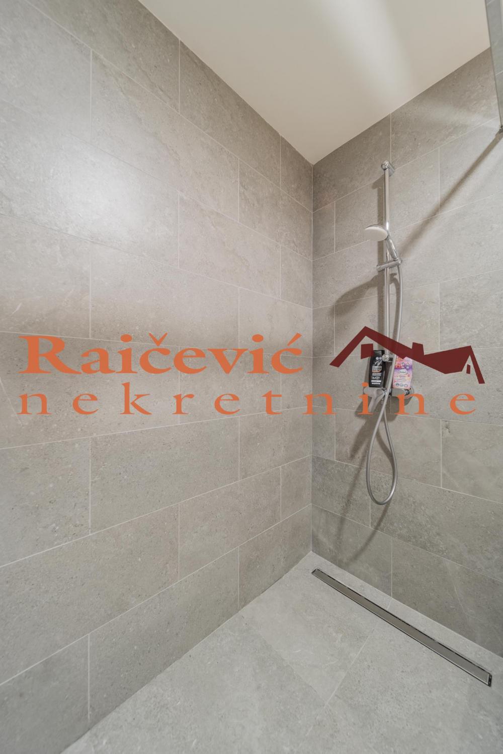 Stan na prodaju u Beogradu, Beograd na vodi, trosoban, 74m2, cena 425000 evra