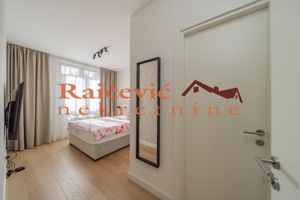 Stan na prodaju u Beogradu, Beograd na vodi, trosoban, 74m2, cena 425000 evra