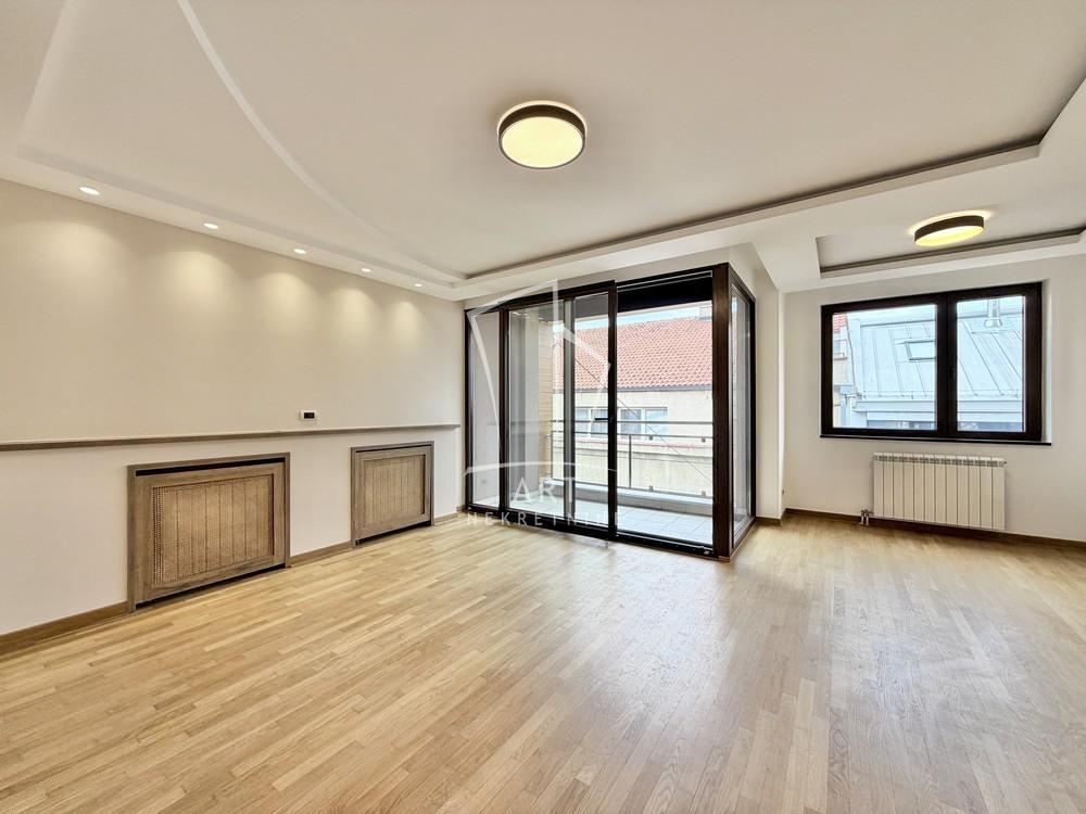 Stan na prodaju u Beogradu, Kalenić pijaca, trosoban, 91m2, cena 747000 evra