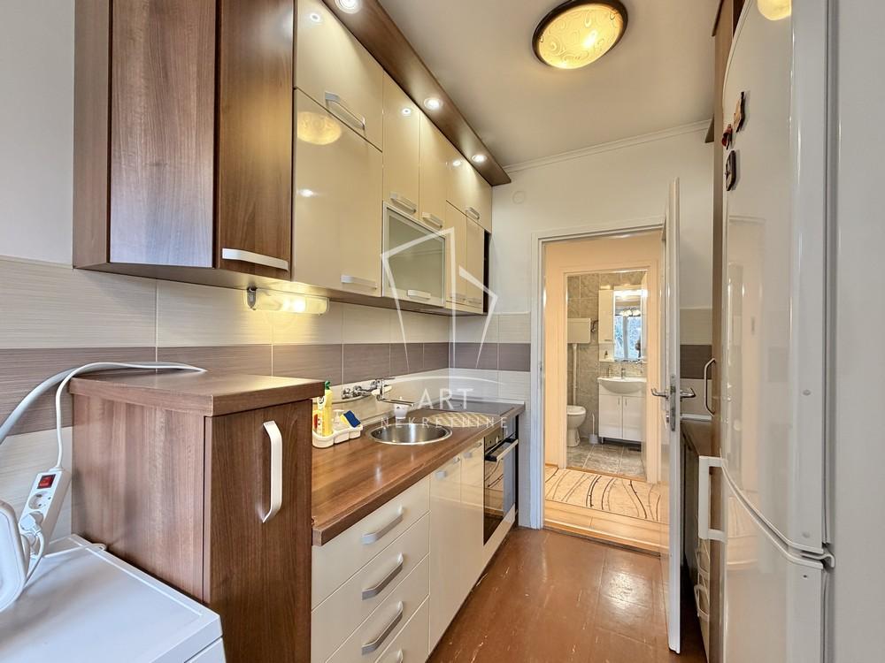 Stan na prodaju u Beogradu, Voždovac, dvosoban, 51m2, cena 148000 evra