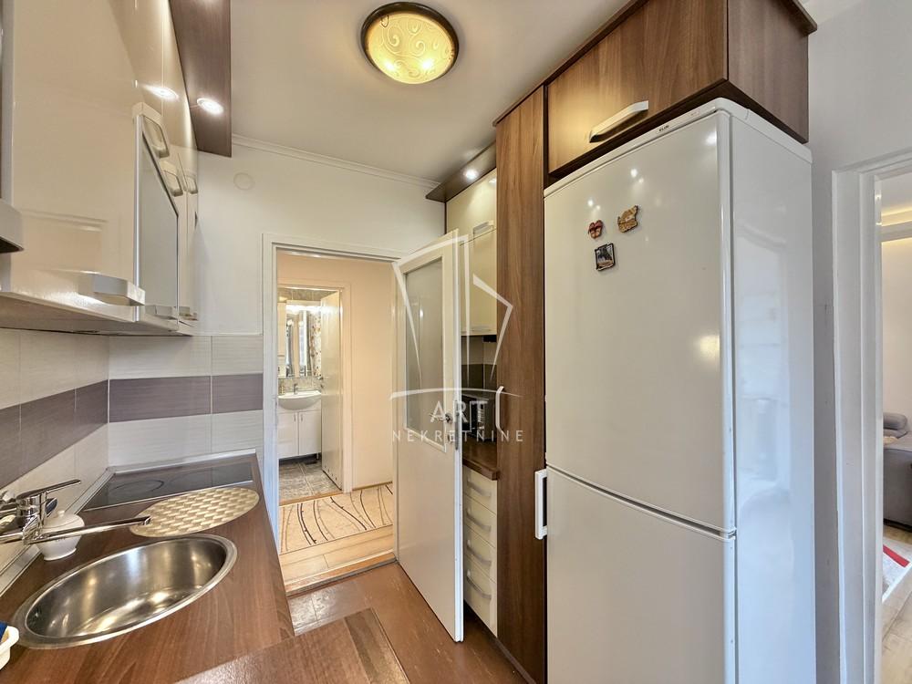 Stan na prodaju u Beogradu, Voždovac, dvosoban, 51m2, cena 148000 evra