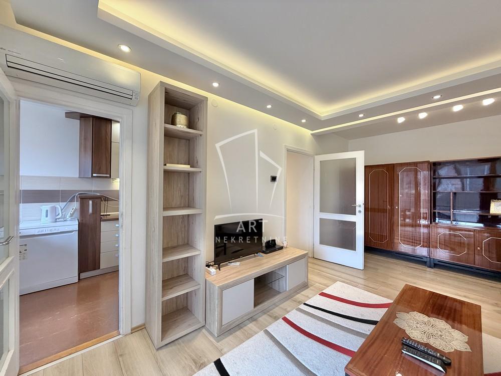 Stan na prodaju u Beogradu, Voždovac, dvosoban, 51m2, cena 148000 evra