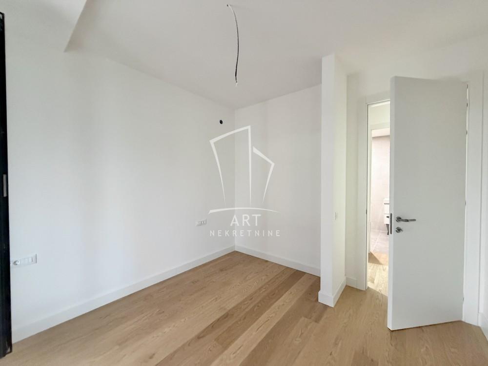 Stan na prodaju u Beogradu, Novi Beograd, dvosoban, 56m2, cena 291000 evra