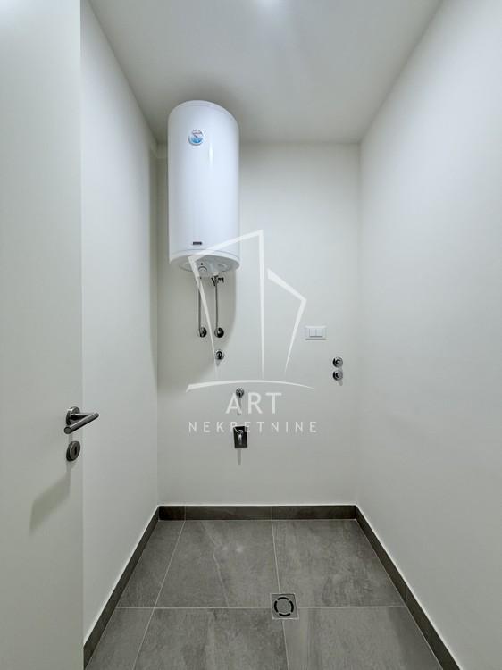 Stan na prodaju u Beogradu, Novi Beograd, dvosoban, 56m2, cena 291000 evra