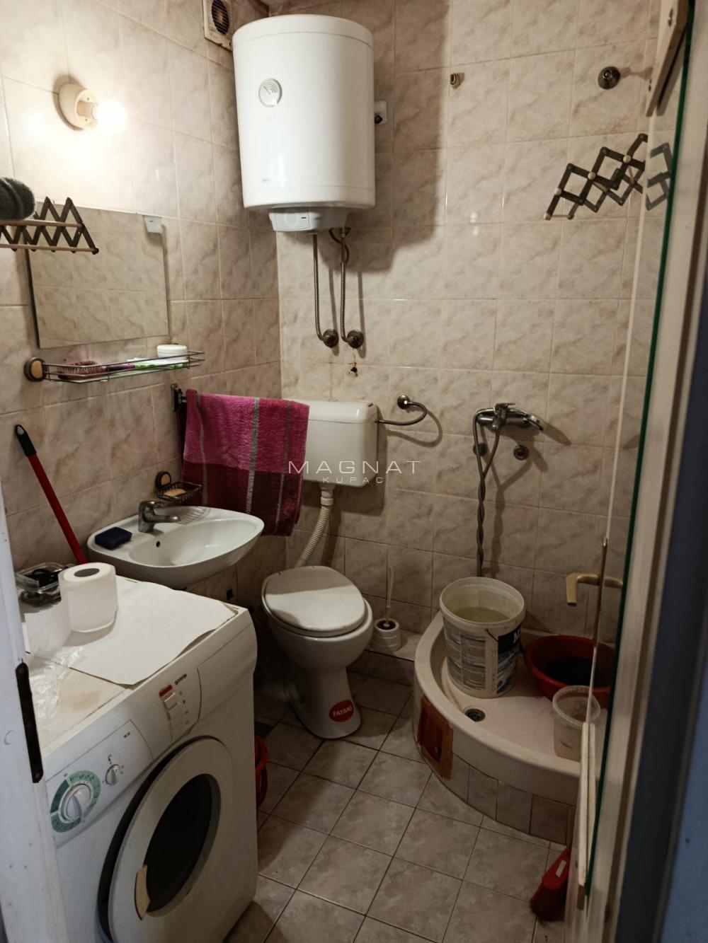 Stan na prodaju u Beogradu, Konjarnik, 13m2, cena 52000 evra