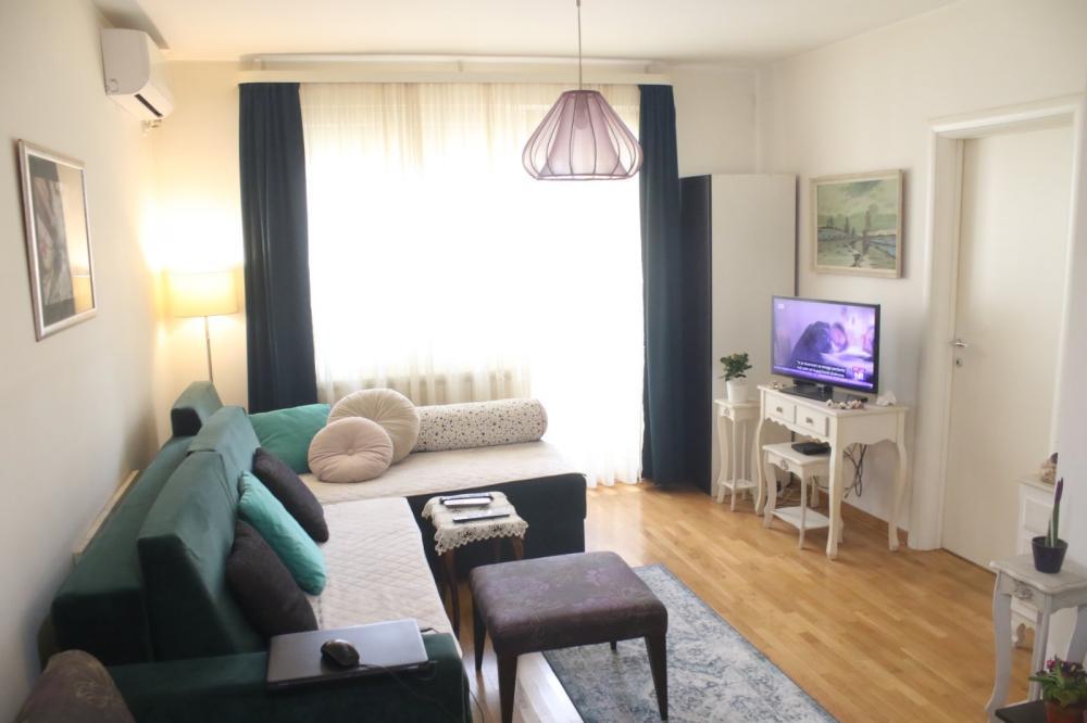 Stan na prodaju u Beogradu, Đeram pijaca, dvoiposoban, 50m2, cena 197500 evra