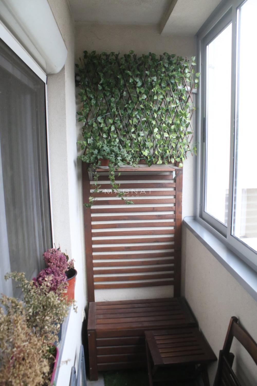 Stan na prodaju u Beogradu, Vračar, dvoiposoban, 57m2, cena 219900 evra