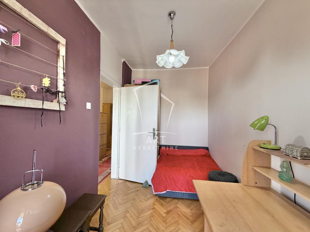 Stan na prodaju u Beogradu, Vračar, troiposoban, 96m2, cena 339000 evra