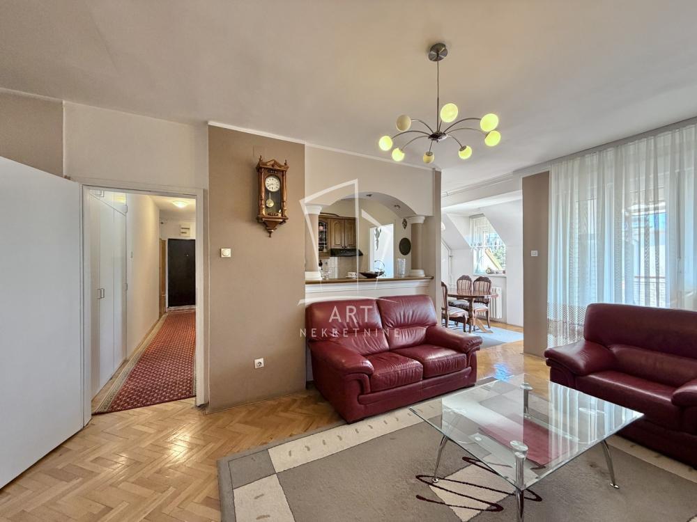 Stan na prodaju u Beogradu, Vračar, troiposoban, 96m2, cena 339000 evra