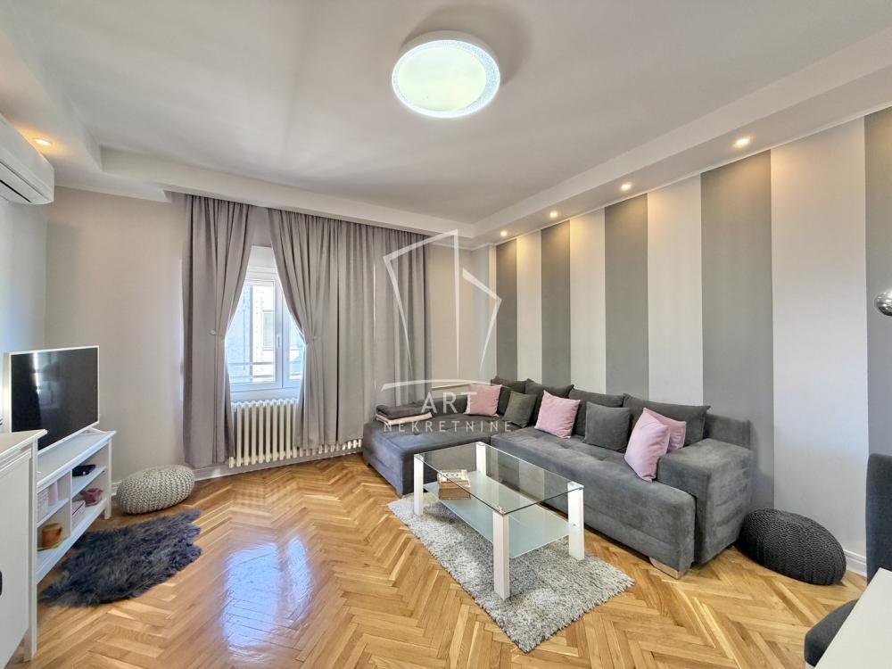 Stan na prodaju u Beogradu, Stari grad, dvosoban, 52m2, cena 250000 evra