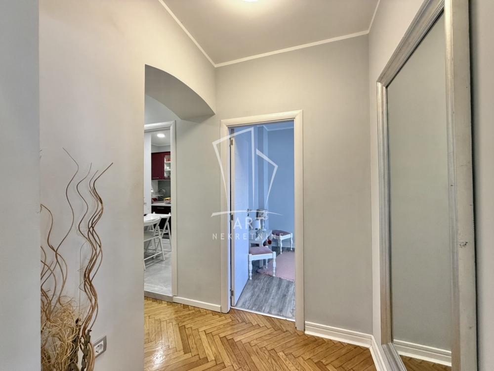 Stan na prodaju u Beogradu, Stari grad, dvosoban, 52m2, cena 250000 evra