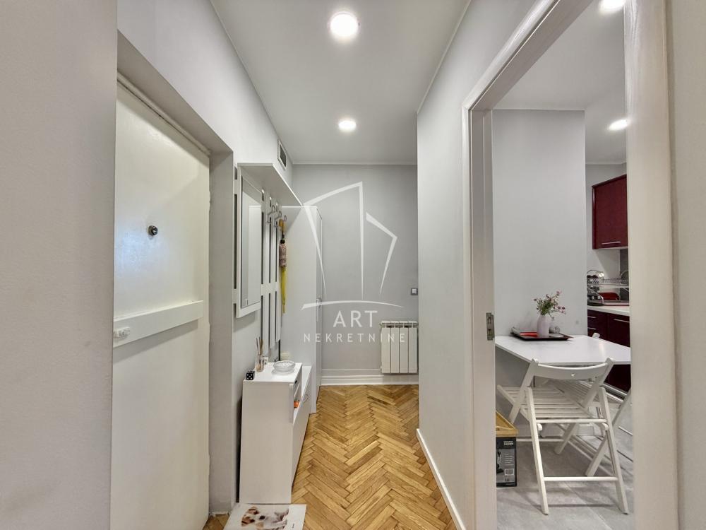 Stan na prodaju u Beogradu, Stari grad, dvosoban, 52m2, cena 250000 evra