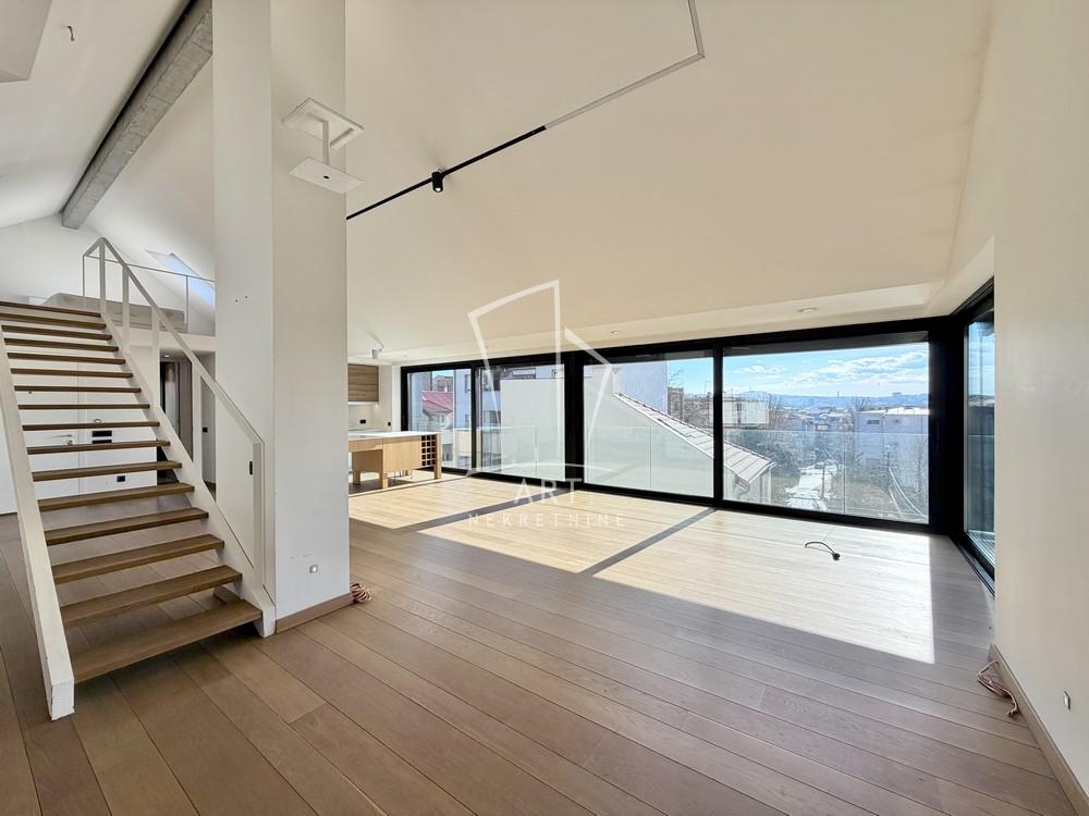 Stan na prodaju u Beogradu, Kalenić pijaca, trosoban, 104m2, cena 470000 evra