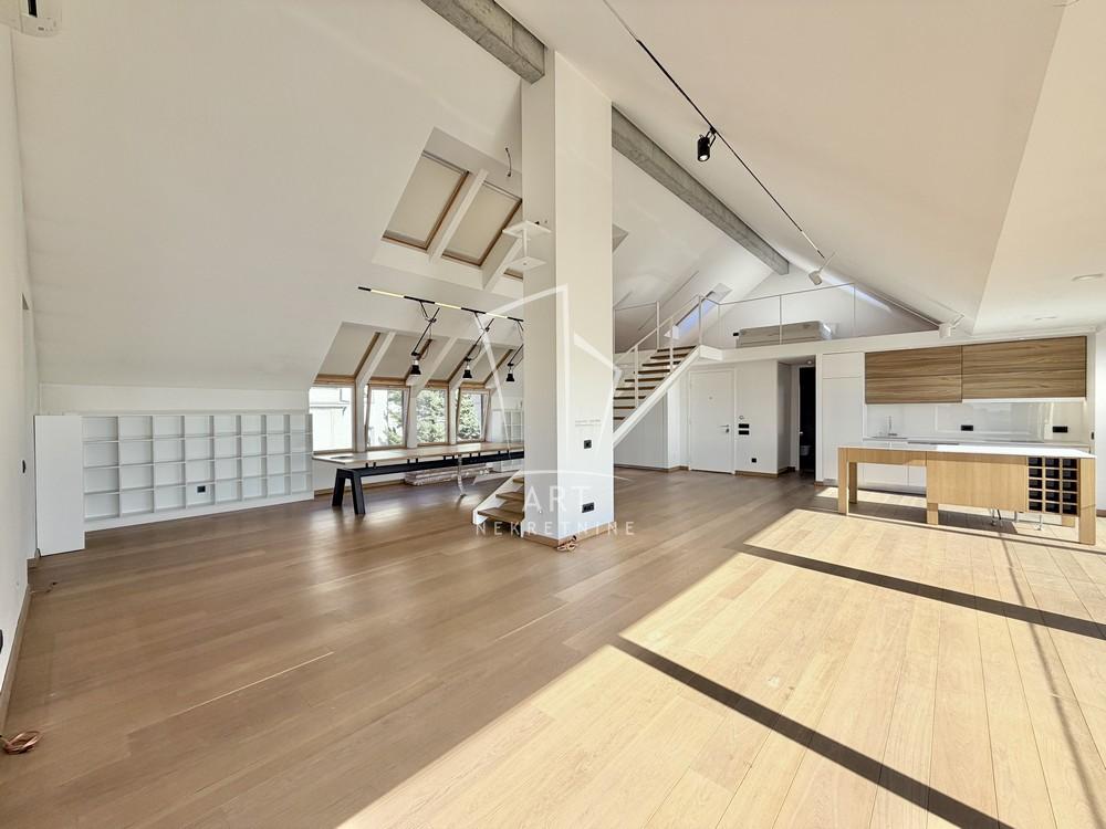 Stan na prodaju u Beogradu, Kalenić pijaca, trosoban, 104m2, cena 470000 evra