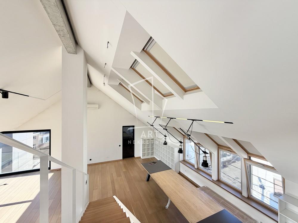 Stan na prodaju u Beogradu, Kalenić pijaca, trosoban, 104m2, cena 470000 evra