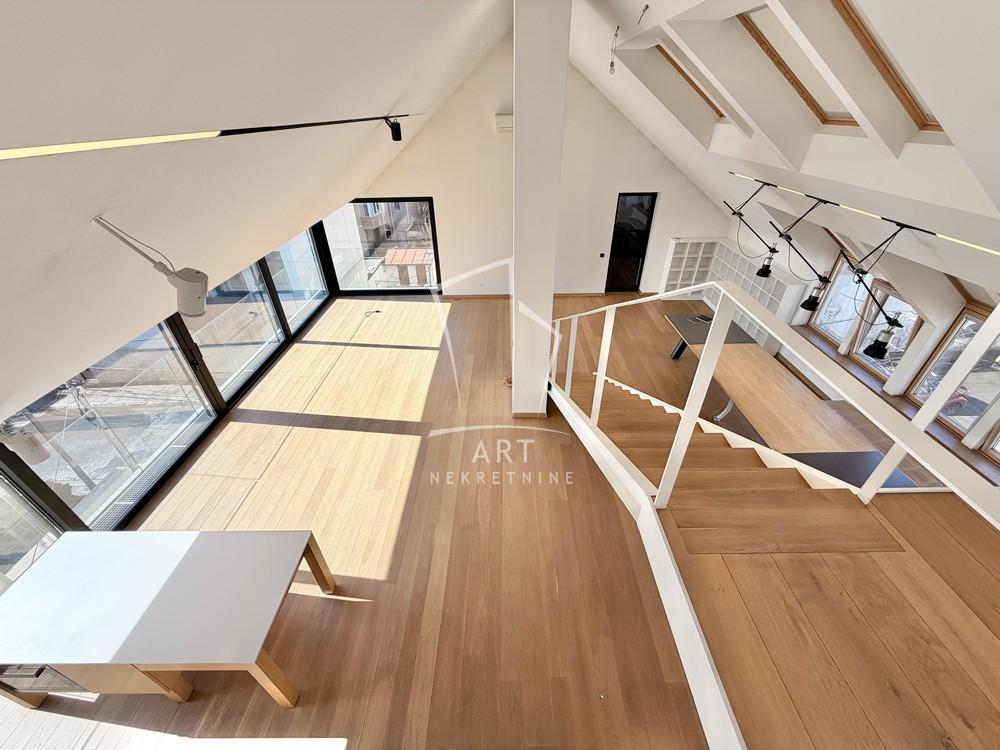 Stan na prodaju u Beogradu, Kalenić pijaca, trosoban, 104m2, cena 470000 evra