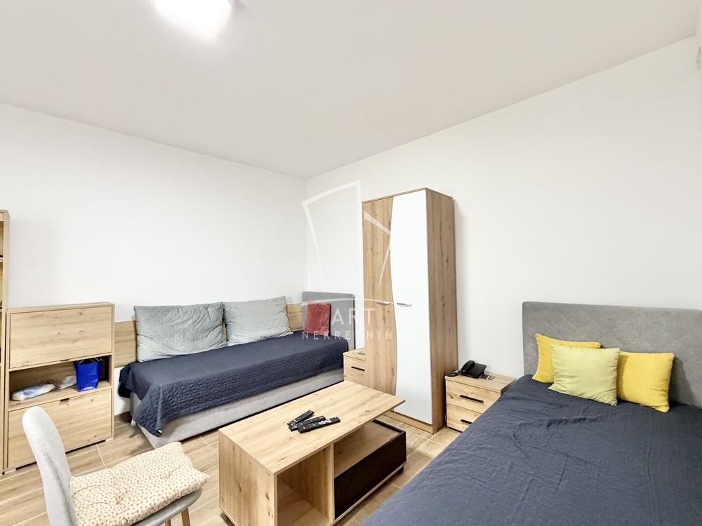 Stan na prodaju u Beogradu, Žarkovo, jednosoban, 32m2, cena 96000 evra