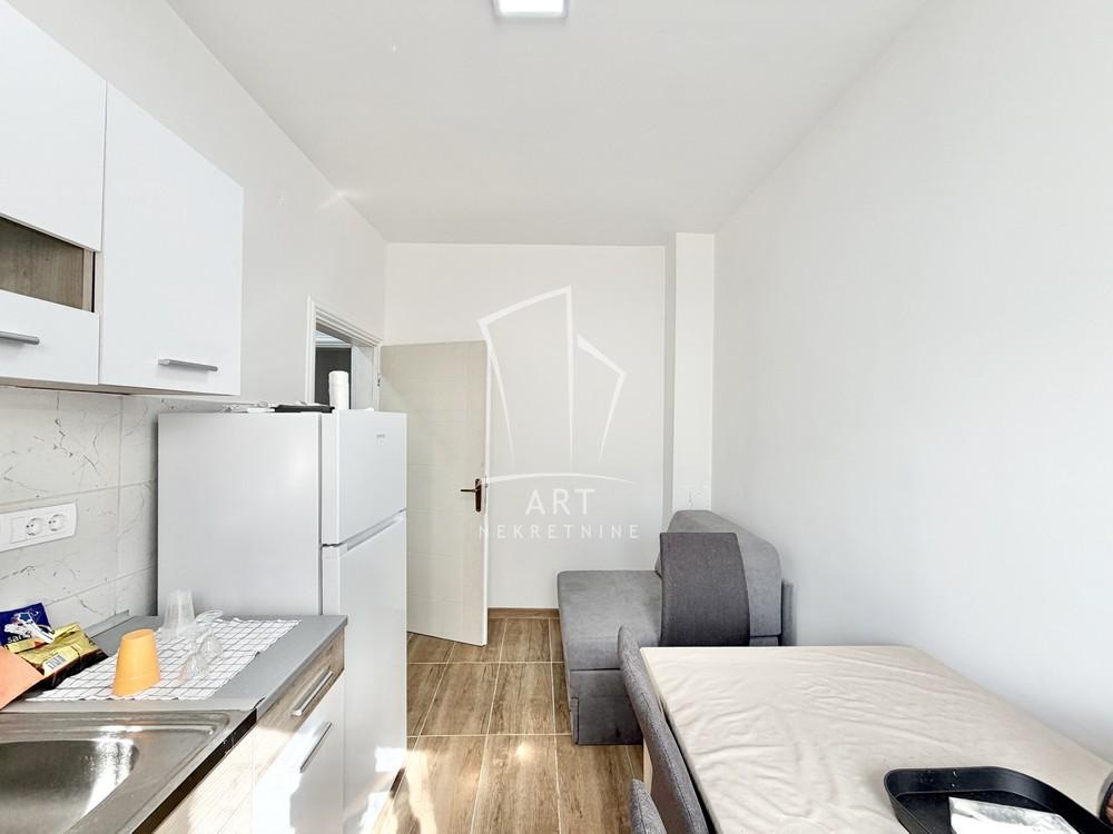 Stan na prodaju u Beogradu, Žarkovo, jednosoban, 32m2, cena 96000 evra