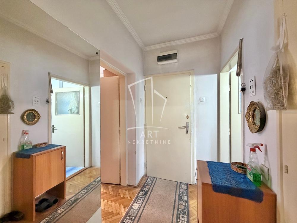 Stan na prodaju u Beogradu, Kumodraž, dvosoban, 50m2, cena 125000 evra