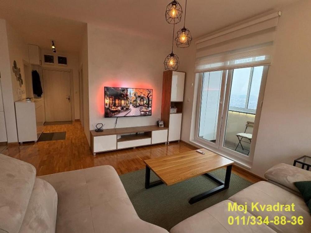 Stan na prodaju u Beogradu, Zeleno brdo, trosoban, 53m2, cena 199920 evra