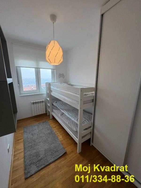 Stan na prodaju u Beogradu, Zeleno brdo, trosoban, 53m2, cena 199920 evra