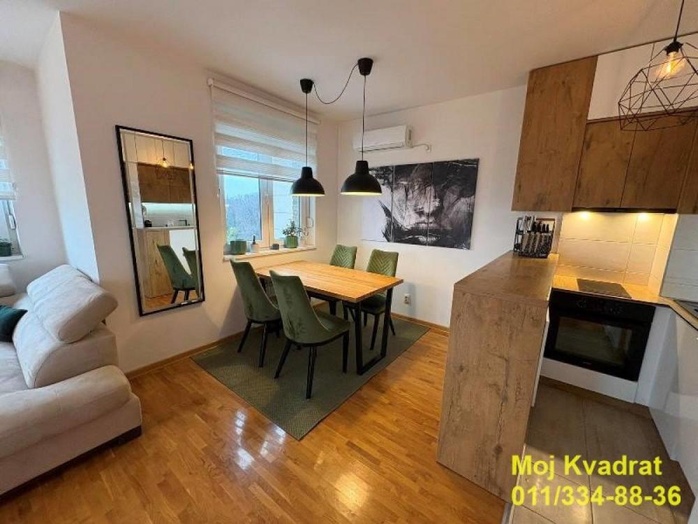 Stan na prodaju u Beogradu, Zeleno brdo, trosoban, 53m2, cena 199920 evra