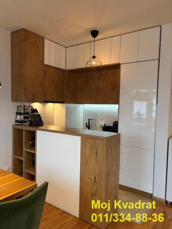 Stan na prodaju u Beogradu, Zeleno brdo, trosoban, 53m2, cena 199920 evra