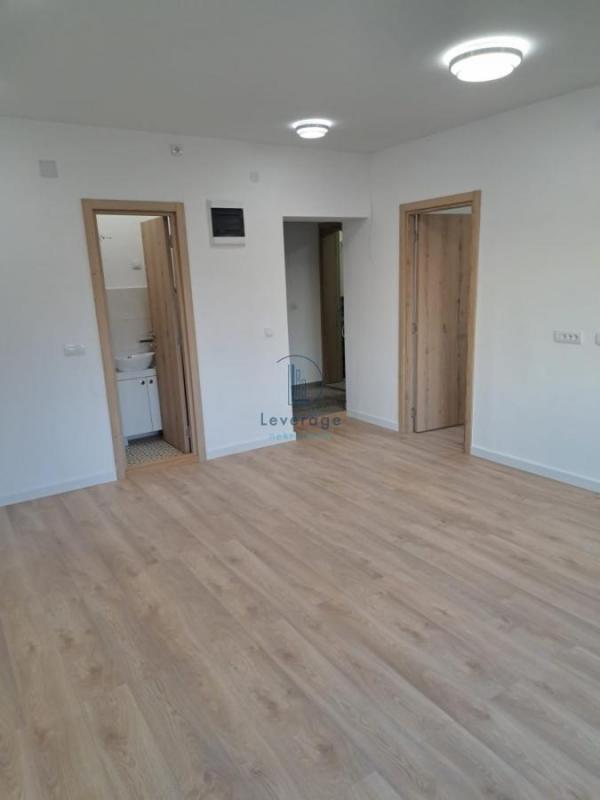 Stan na prodaju u Beogradu, Severni bulevar, cetvorosoban, 67m2, cena 224000 evra