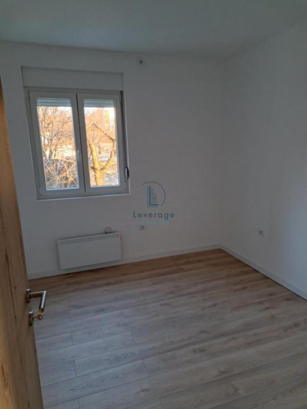 Stan na prodaju u Beogradu, Severni bulevar, cetvorosoban, 67m2, cena 224000 evra