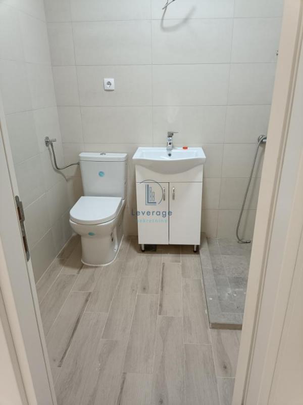 Stan na prodaju u Beogradu, Dušanovac, dvoiposoban, 63m2, cena 210000 evra