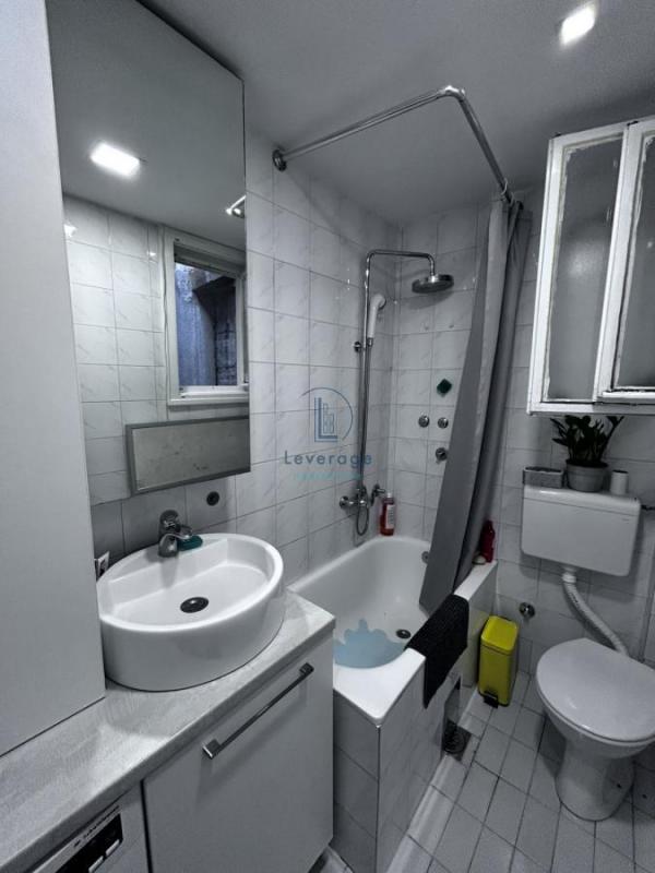 Stan na prodaju u Beogradu, Zeleni venac, jednoiposoban, 47m2, cena 225000 evra