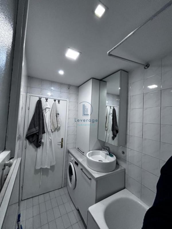 Stan na prodaju u Beogradu, Zeleni venac, jednoiposoban, 47m2, cena 225000 evra