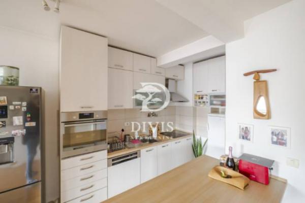 Stan na prodaju u Beogradu, Trošarina, trosoban, 89m2, cena 311500 evra