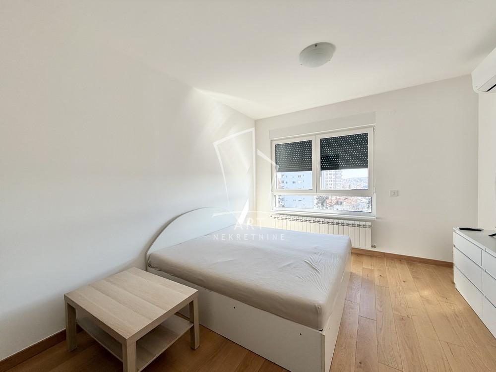 Stan na prodaju u Beogradu, Konjarnik, jednosoban, 32m2, cena 141000 evra