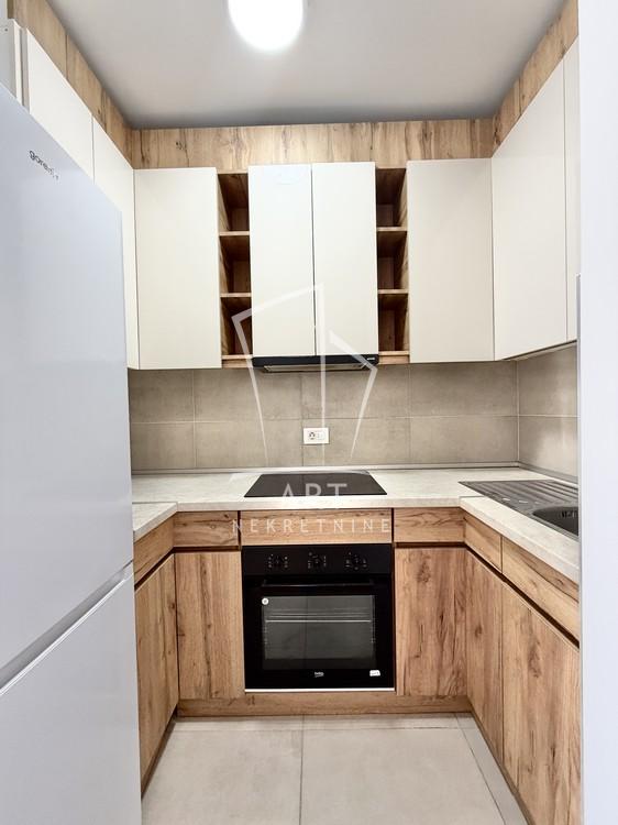 Stan na prodaju u Beogradu, Konjarnik, jednosoban, 32m2, cena 141000 evra