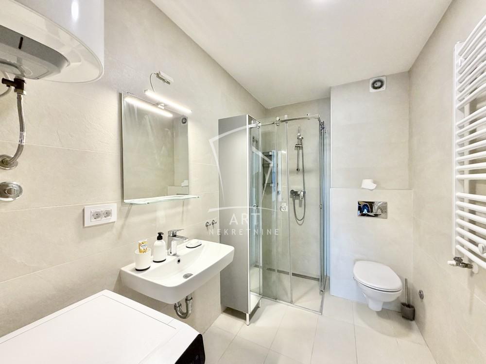 Stan na prodaju u Beogradu, Konjarnik, jednosoban, 32m2, cena 141000 evra