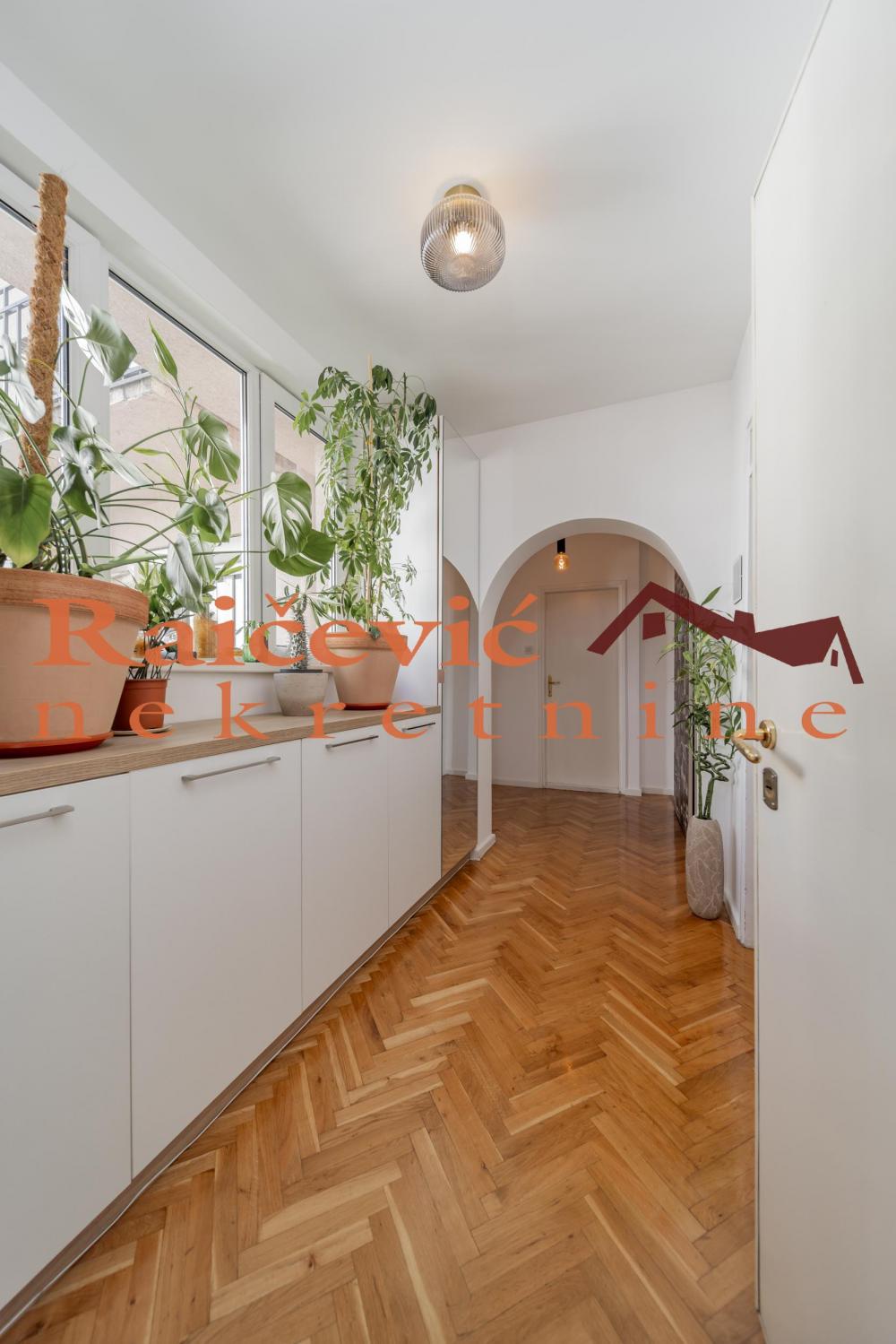 Stan na prodaju u Beogradu, Beograd (centar), dvosoban, 50m2, cena 225000 evra