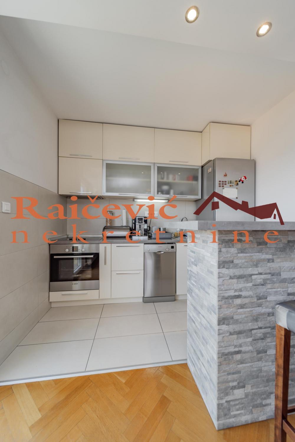 Stan na prodaju u Beogradu, Čubura, dvosoban, 63m2, cena 265000 evra