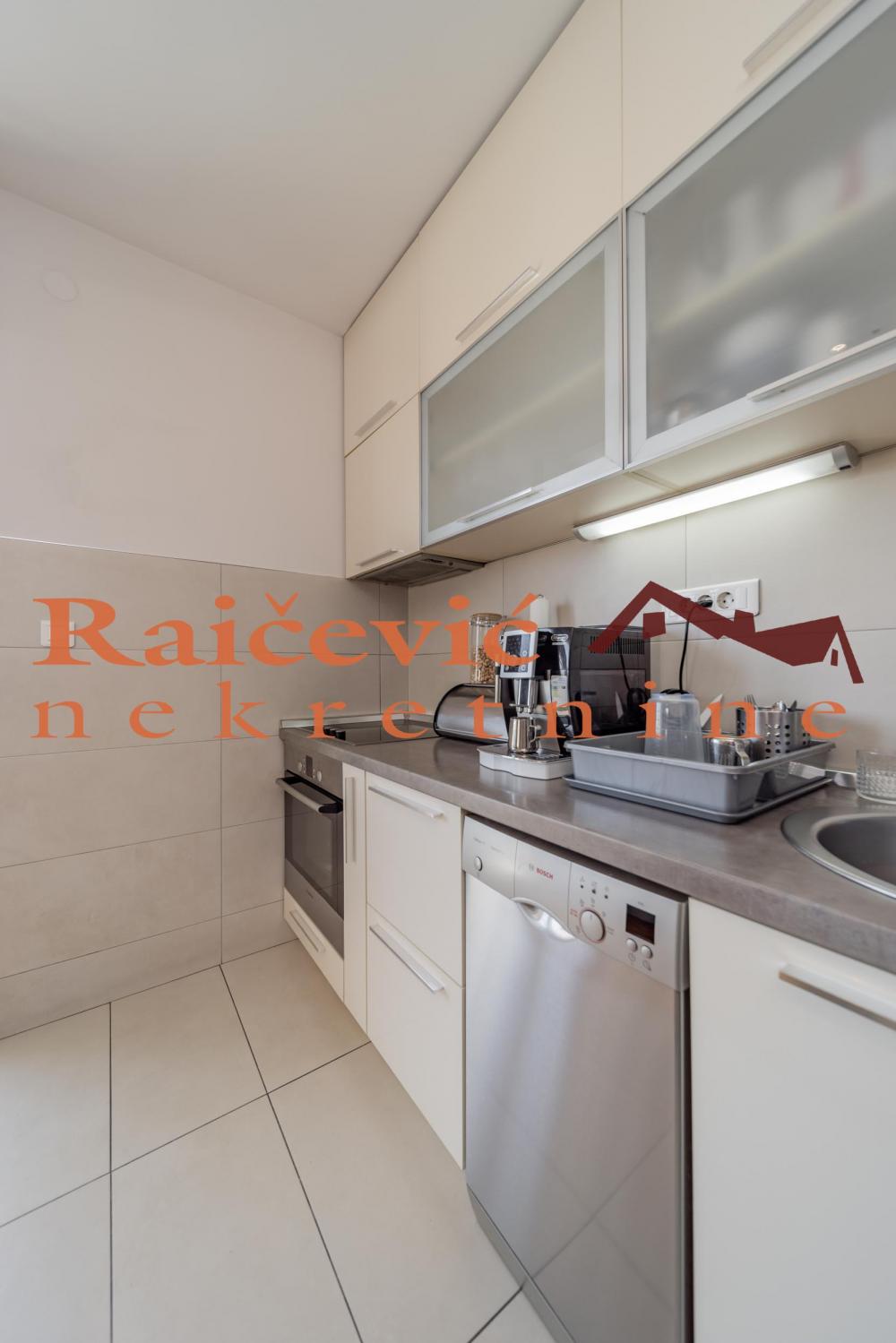 Stan na prodaju u Beogradu, Čubura, dvosoban, 63m2, cena 265000 evra