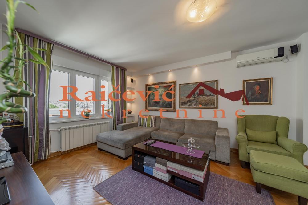 Stan na prodaju u Beogradu, Čubura, dvosoban, 63m2, cena 265000 evra