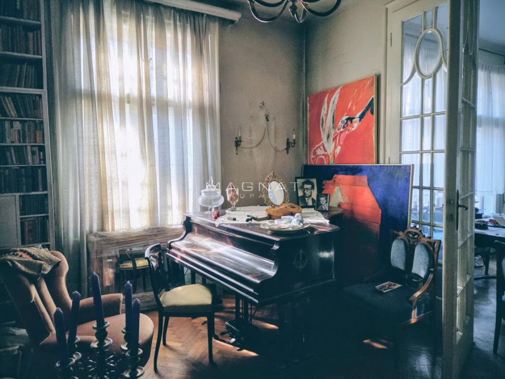 Stan na prodaju u Beogradu, Stari grad, troiposoban, 110m2, cena 380000 evra