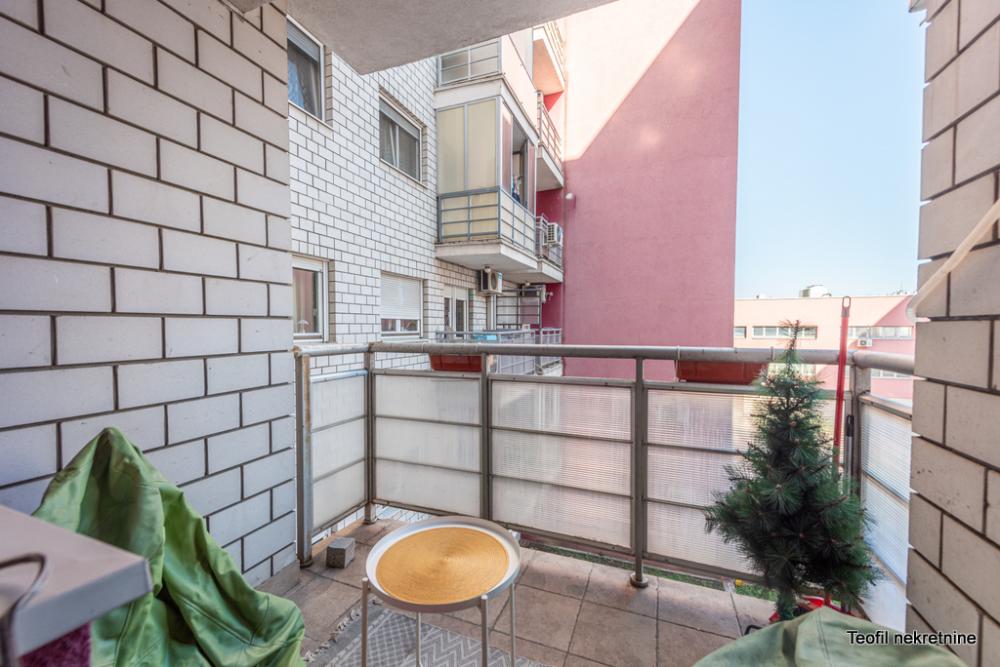 Stan na prodaju u Beogradu, Novi Beograd blok 63, jednosoban, 37m2, cena 150000 evra