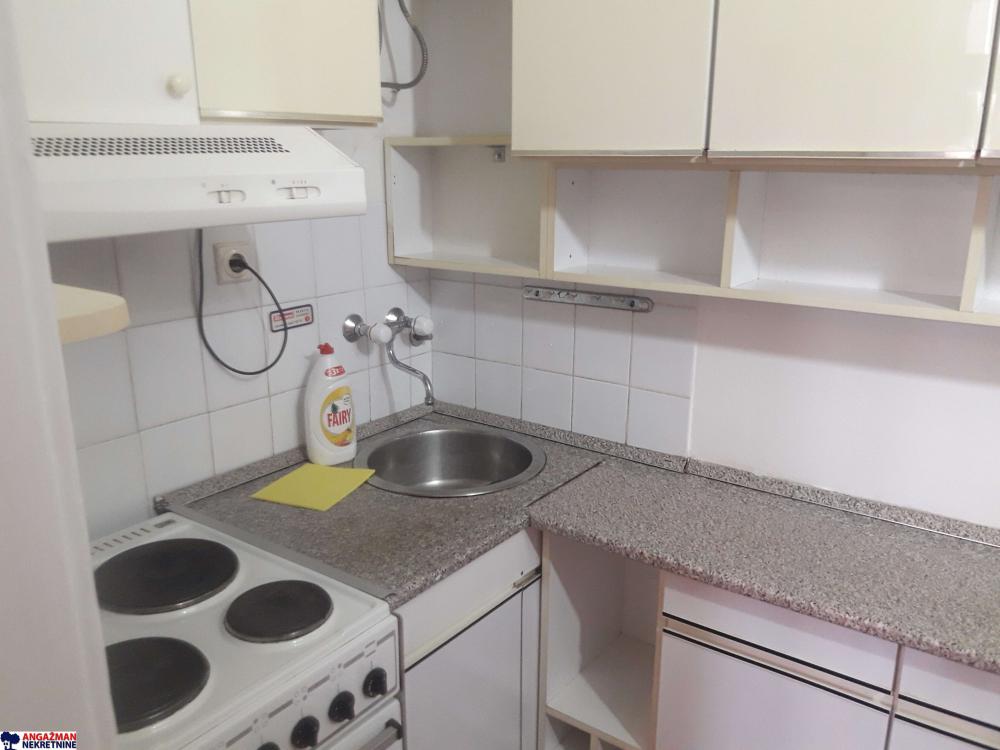 Stan na prodaju u Beogradu, Senjak, jednosoban, 23m2, cena 85000 evra